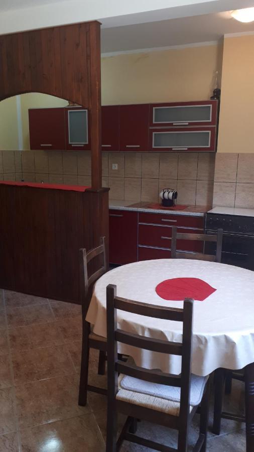 Apartment Dubrava Тиват Экстерьер фото